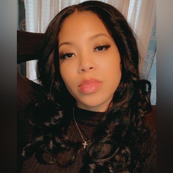 Meet your Posher, Janice - Picture 3 of 3